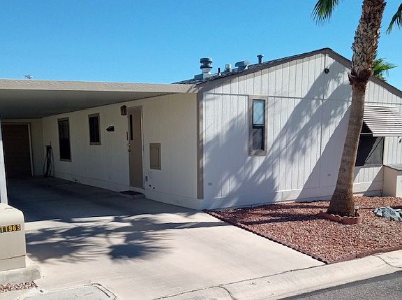 Large 2 Car deep Driveway