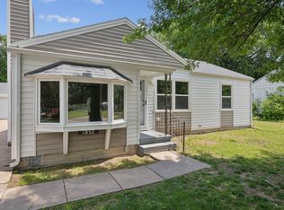 1832 S Ridgewood Dr, Wichita, KS 67218