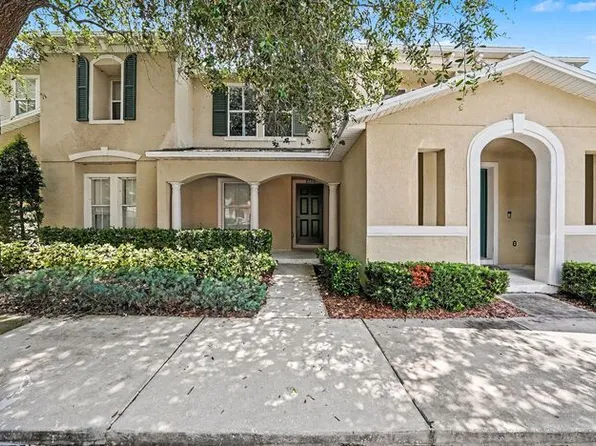 8106 Silent Creek Dr, Tampa, FL 33615