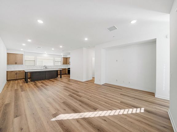 3rd image of 17961 Olivia Ln
