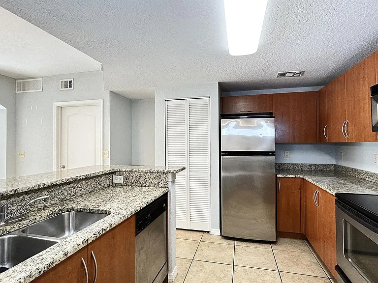 138 SW Peacock Blvd #106 — Photo 15