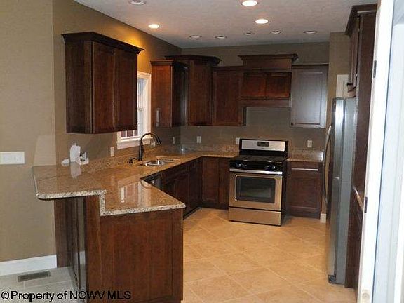 3rd image of 401 N Harwich Cir
