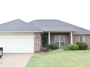 2210 Nature Trl, Conway, AR 72032