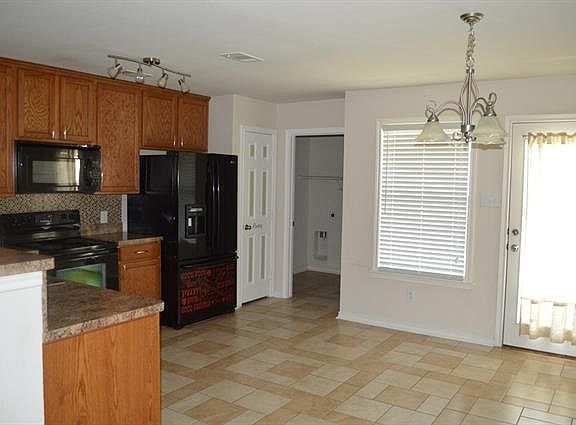 4th image of 9104 Wild Rose Ln