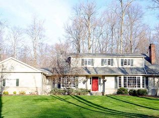 53 Cascades Dr, Chagrin Falls, OH 44022