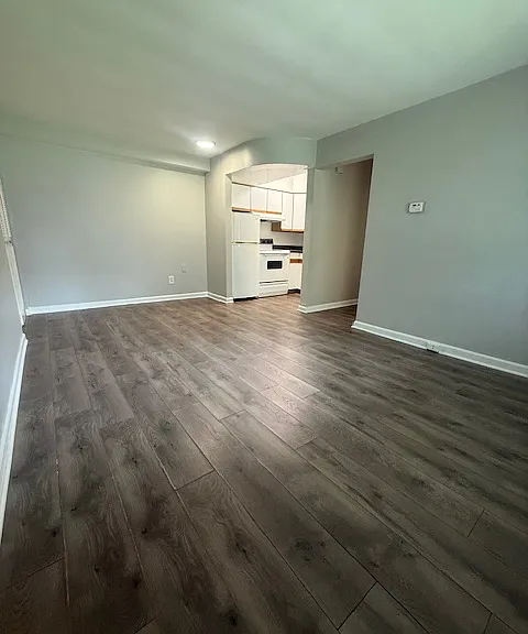 2804 Coolidge Hwy #8 — Photo 2