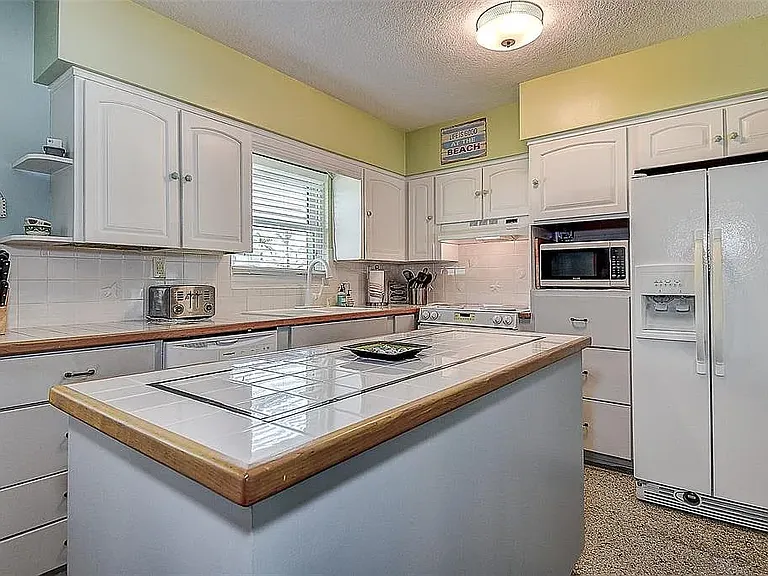 2800 E Vina Del Mar Blvd — Photo 15