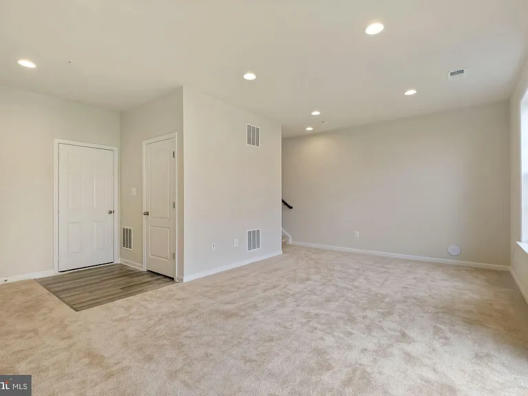 5986 Passend Dr — Photo 28