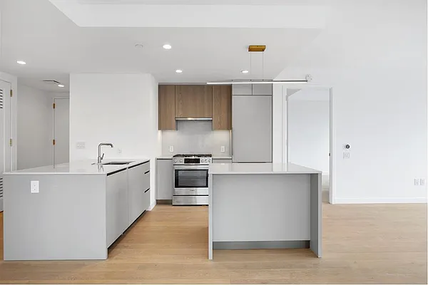 Rented by Douglas Elliman | media 14