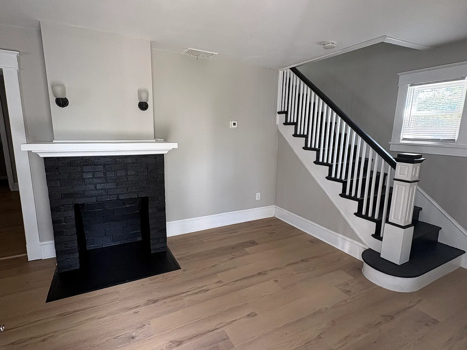 3 bed, 1400 sqft, $2,095 — Photo 4