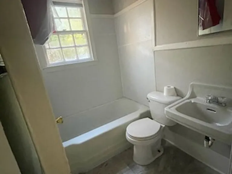 706 N Horner Blvd — Photo 12