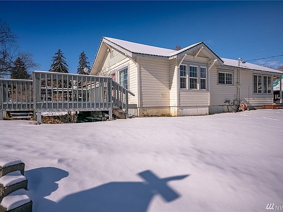 3rd image of 204 W Bartlett Ave