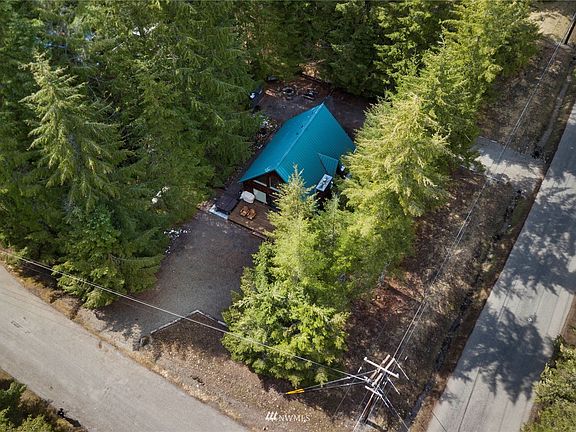 2nd image of 62121 Meadow Way E