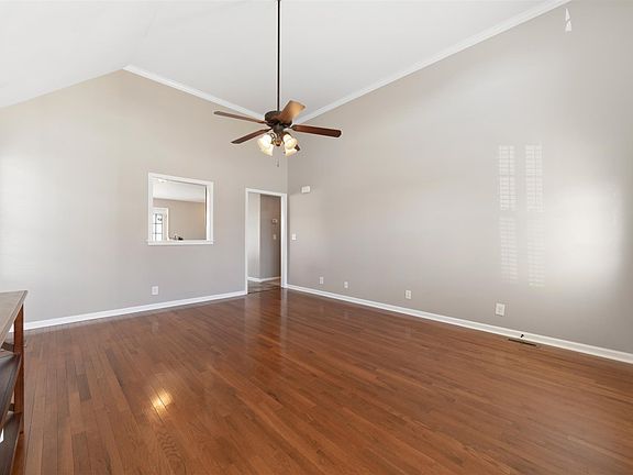 4th image of 3718 Clearwood Ln