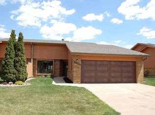 2600 Mulberry St, Yankton, SD 57078