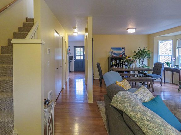 3rd image of 4638 N Haight Ave