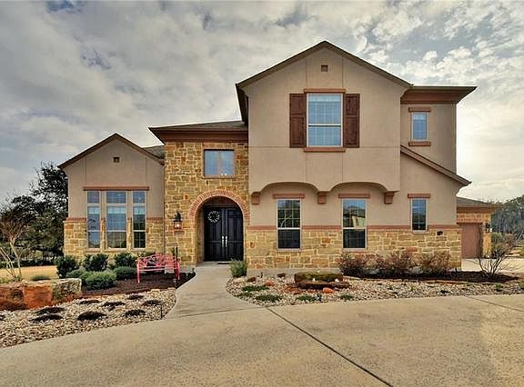 3rd image of 3104 Vista Heights Dr