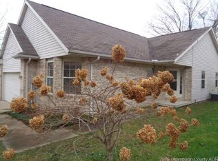 1216 E Windwood Ln, Mahomet, IL