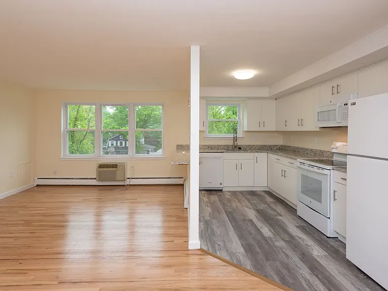 Eli Whitney Apartments — Photo 9