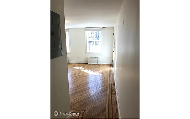 Rented by Douglas Elliman | media 28