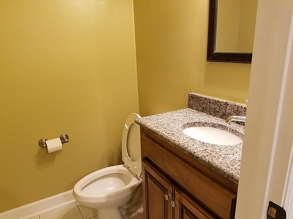 Downstairs 1/2 bath