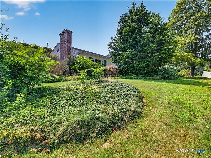 3 bed, 2.5 bath, 2206 sqft, $3,600 — Photo 3