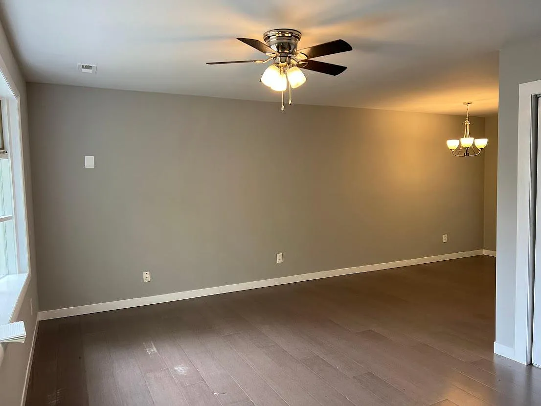3 bed, 1100 sqft, $2,600 — Photo 4