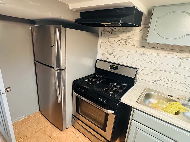 330 S Lake St #2 — Photo 8