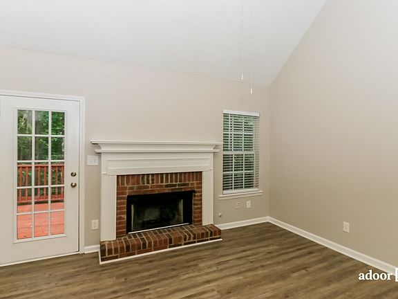 4th image of 246 Pebble Creek Dr