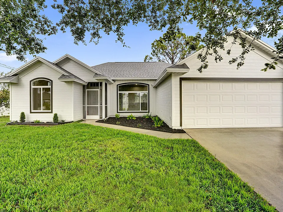 1237 SW Edinburgh Dr