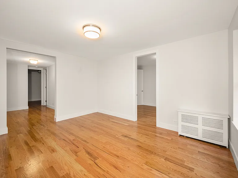 3265 Bainbridge Ave #B12 — Photo 4