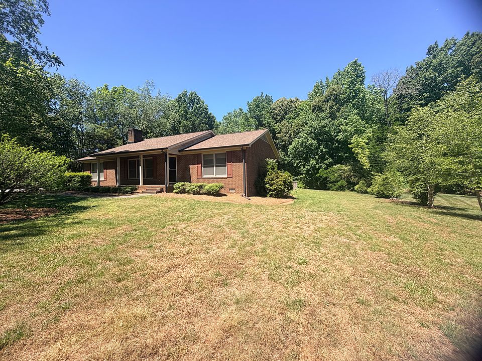 1st image of 3019 Oak Ridge Rd