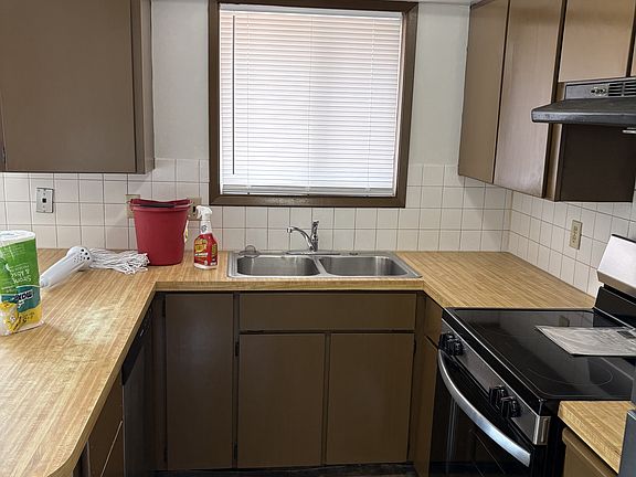 5th image of 1522 S Balfour Blvd #1