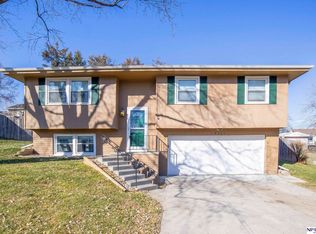 14202 Jennifer Rd, Omaha, NE 68138