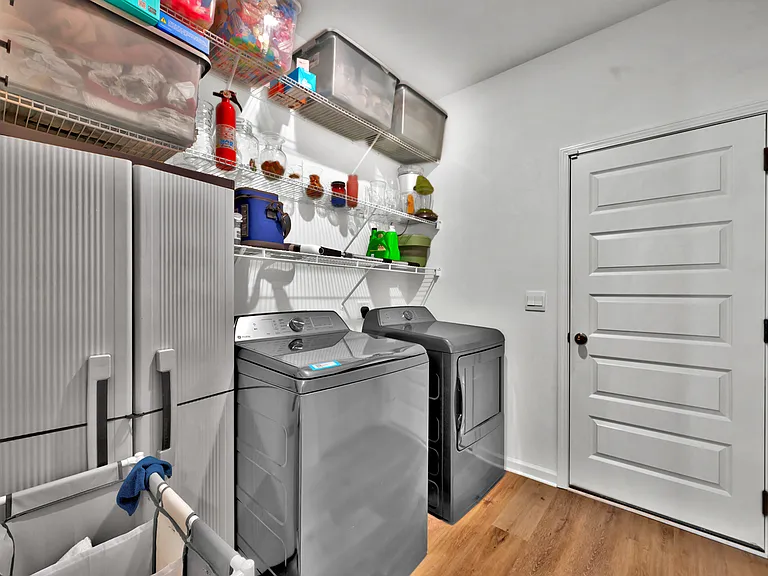 9426 Doss Ferry Ln — Photo 12