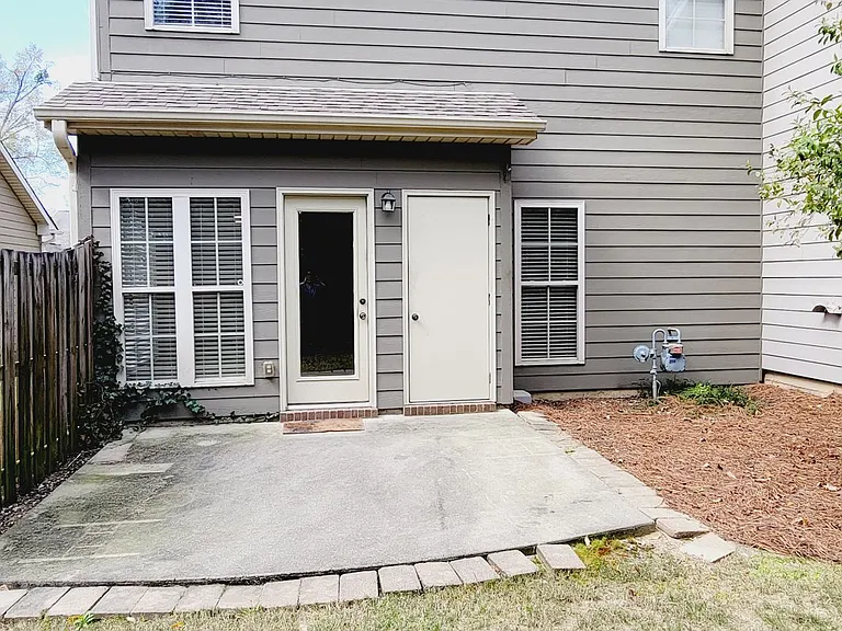 3928 River Pointe Ln — Photo 23