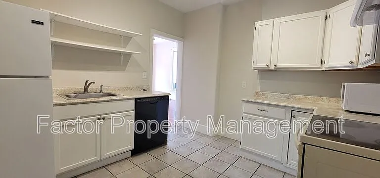 103 Lincoln St — Photo 7