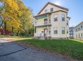 14 Hill St, Webster, MA 01570