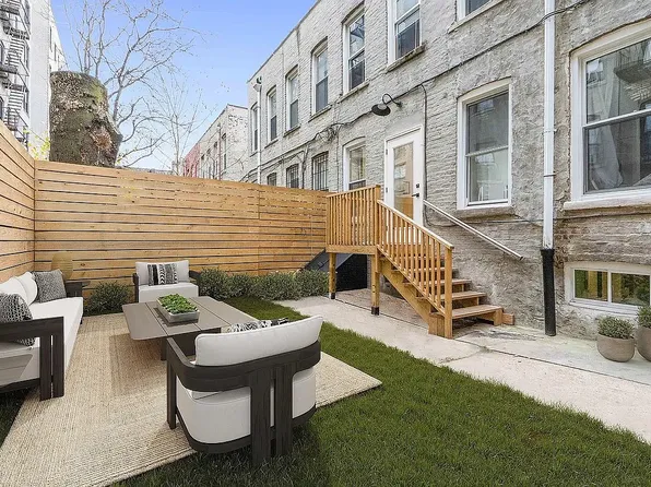 30 Lefferts Avenue image 1 of 9