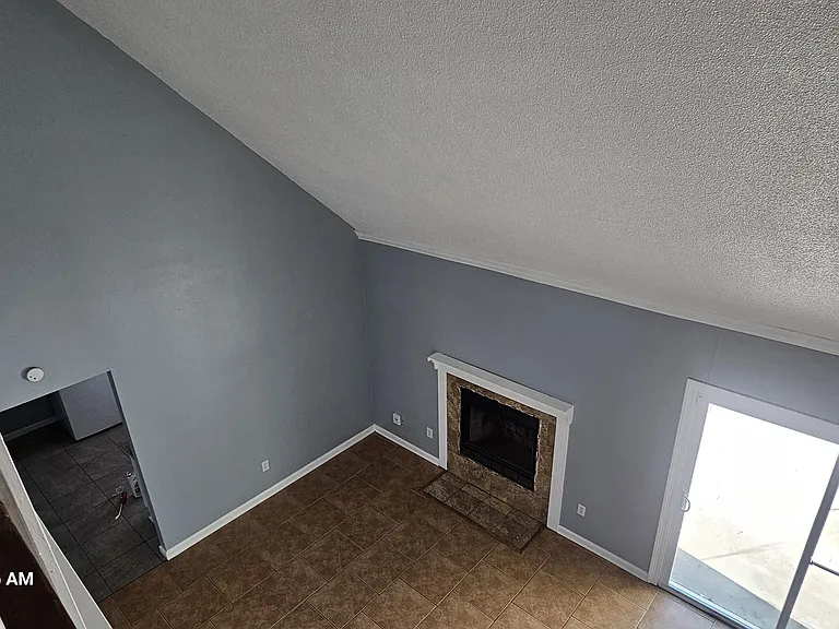 404 Corrine Ct — Photo 14