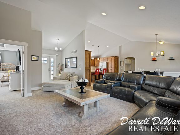 2nd image of 6621 Bradenwood Dr