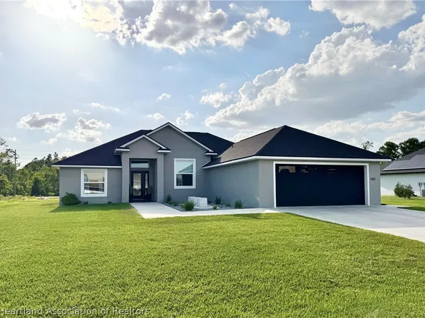 5017 Friars Cove St, Sebring, FL 33872
