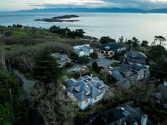 4th image of 578 Island Rd