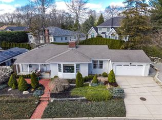 12 Coldbrook Ct, Cranston, RI 02920