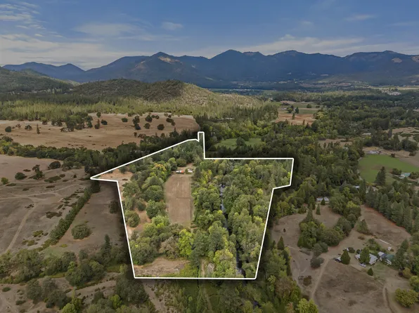 1225 Messinger Rd, Grants Pass, OR 97527