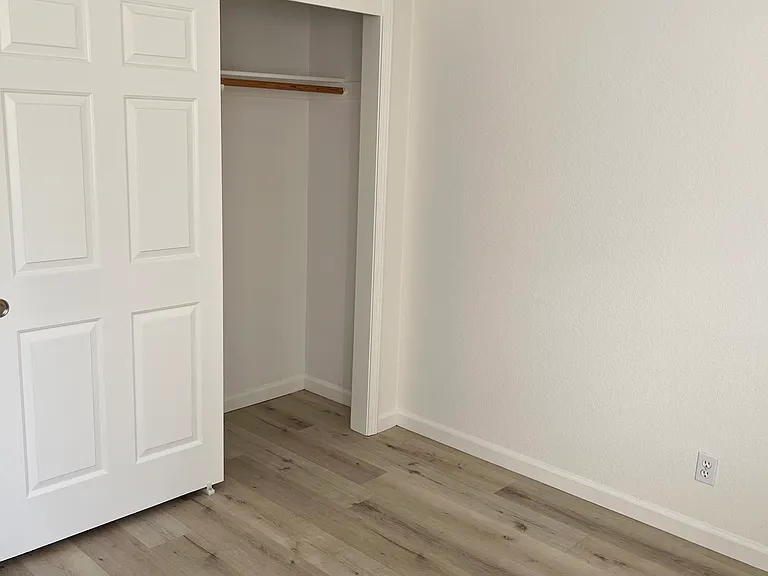 525 Wicklow Dr — Photo 85