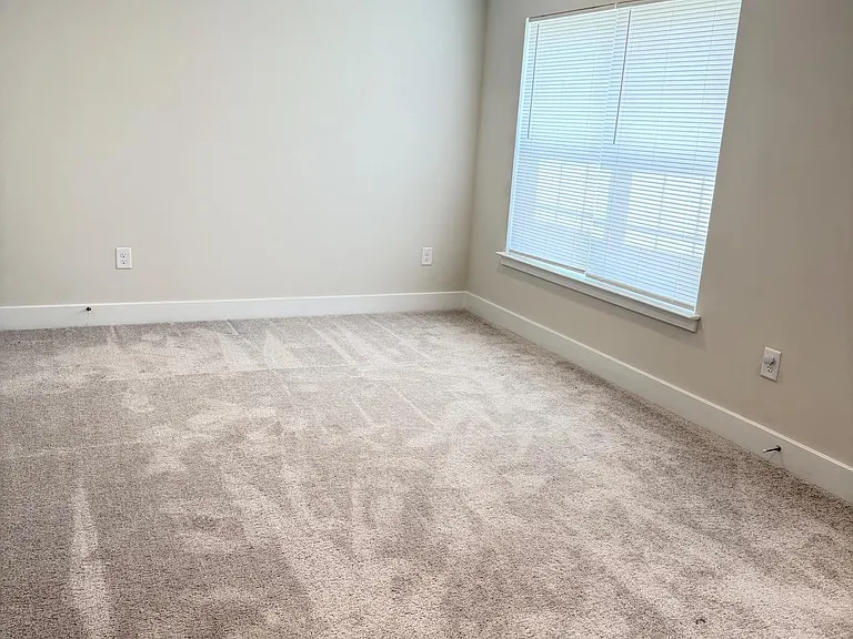 1235 Greylock Ln — Photo 5