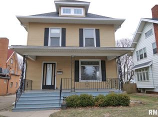 1216 N Elmwood Ave, Peoria, IL