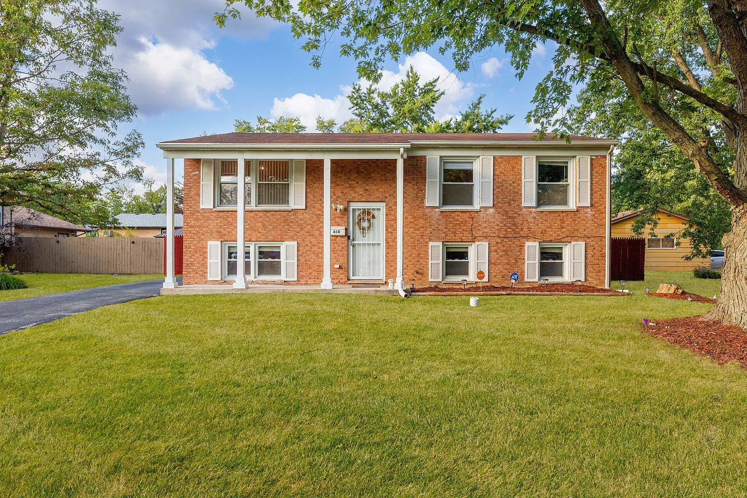 610 Sandra Dr photo 1
