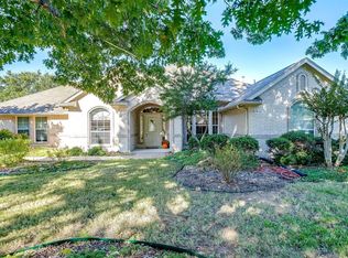 10724 Greenview Ct, Benbrook, TX 76126